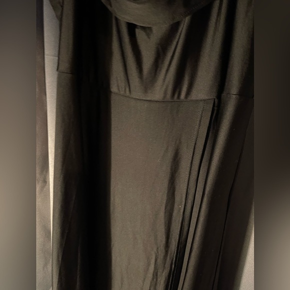 Long black dress - Picture 2 of 7